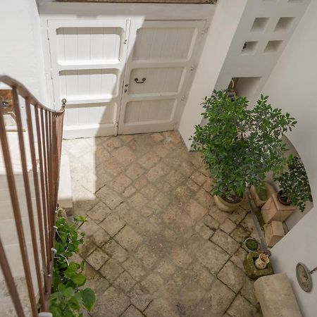 Palazzo Salvatori Hotel Soleto Bagian luar foto