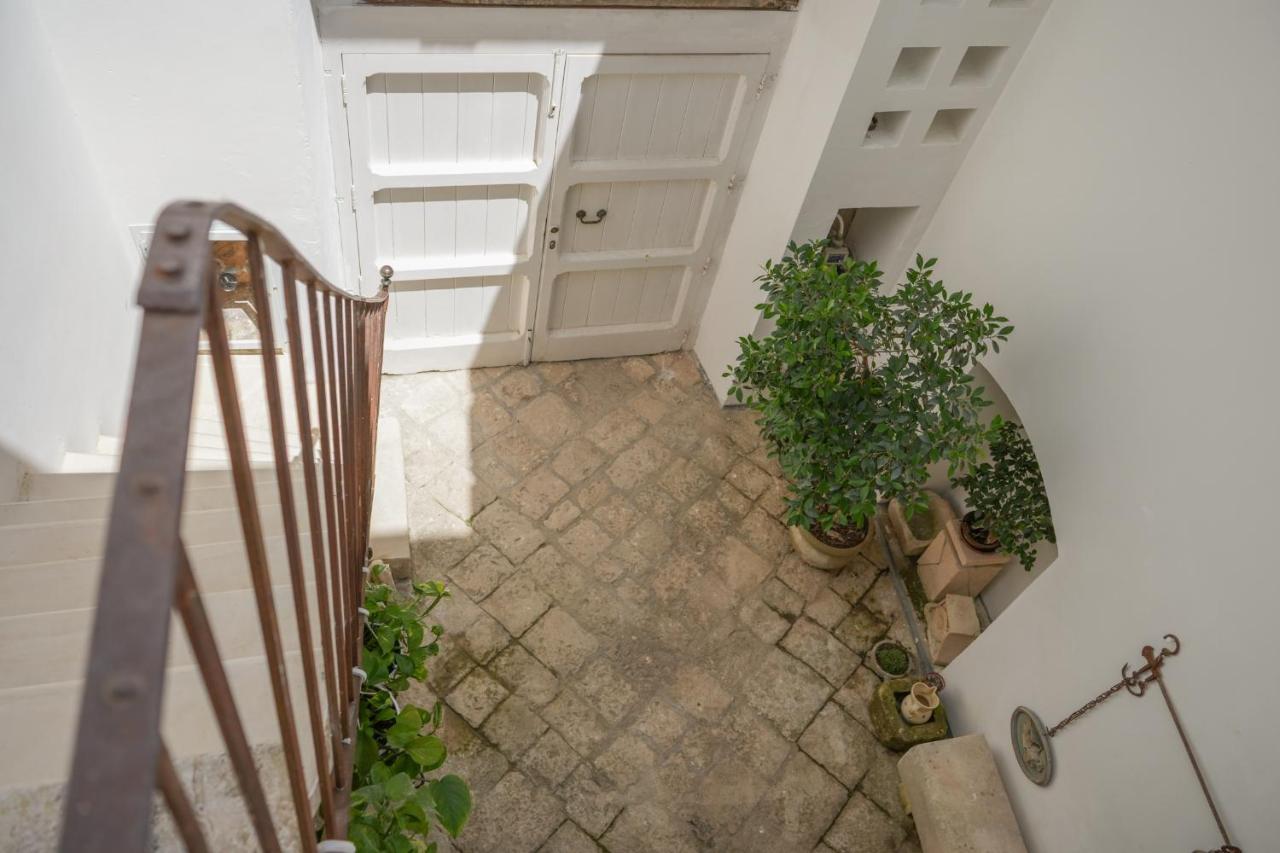 Palazzo Salvatori Hotel Soleto Bagian luar foto